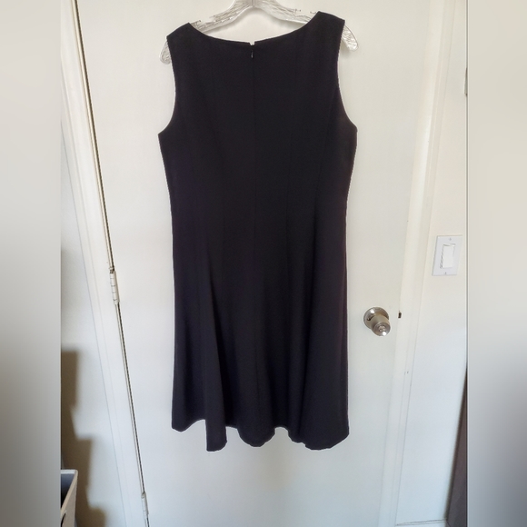 Black Label by Evan-Picone Sleeveless Fit + Flare Dress size 12 - Picture 5 of 7
